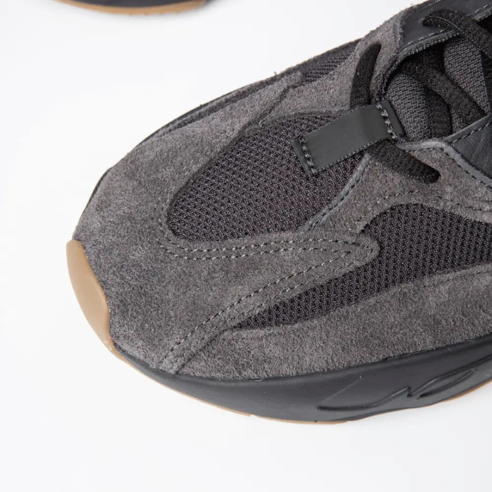 Yeezy 700 V1 Utility Black (2023)