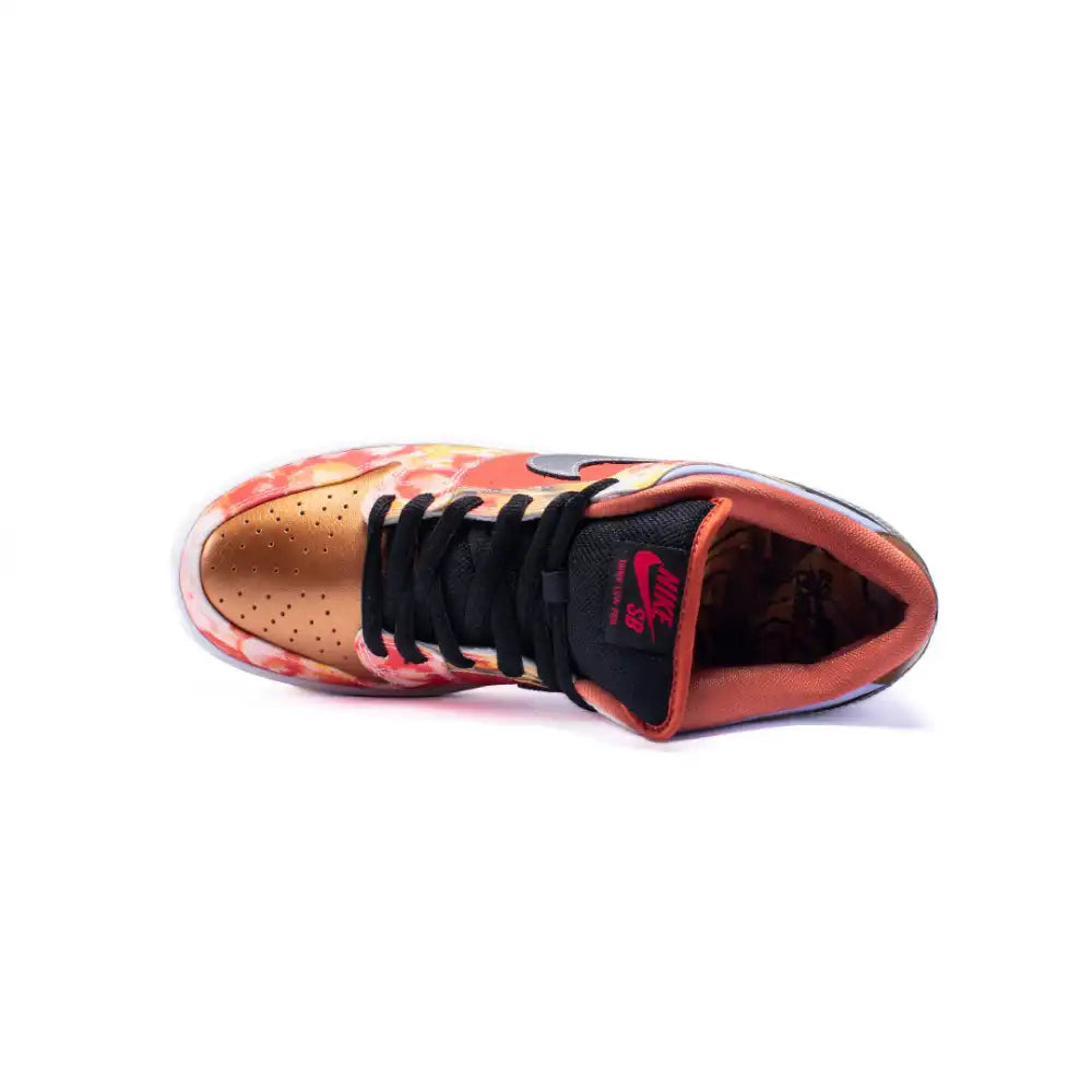 Nike SB Dunk Low Street Hawker
