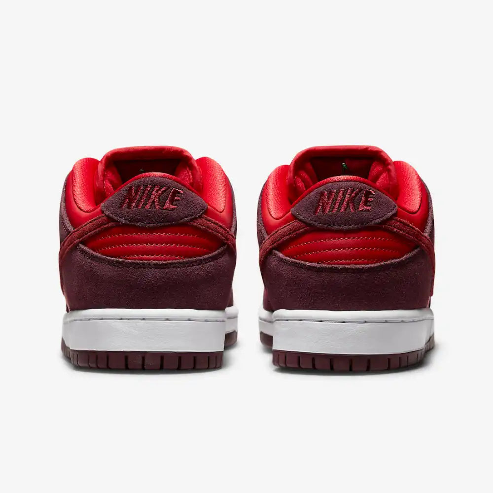 Nike SB Dunk Low Cherry