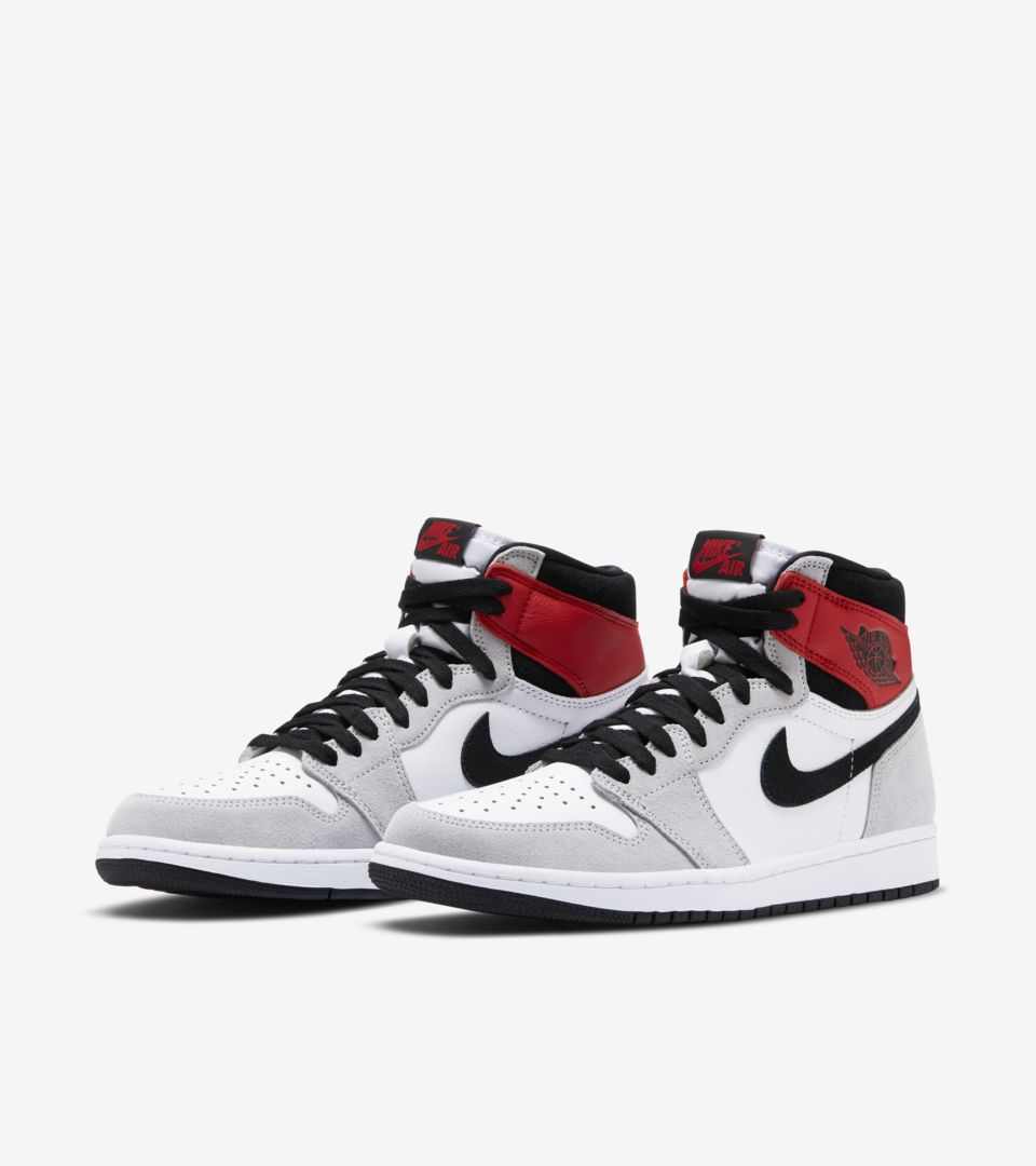 Air Jordan 1 High Smoke Grey
