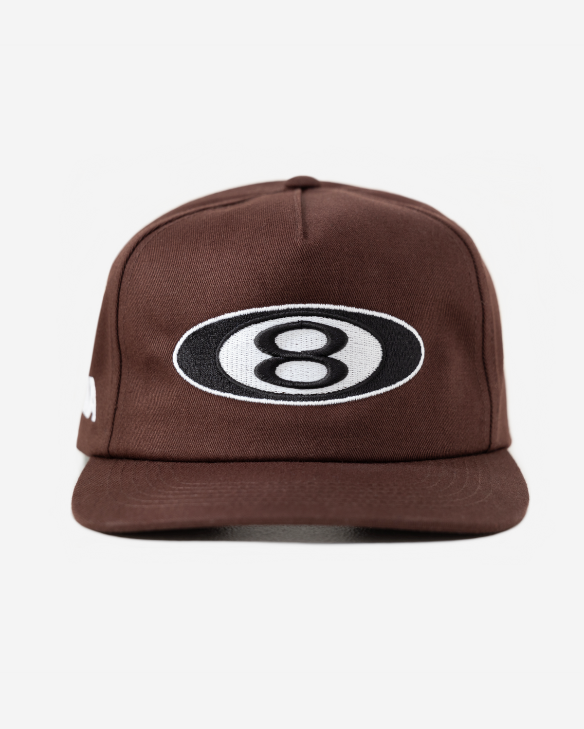 Boné oMA Studios 8 Ball (Marrom)