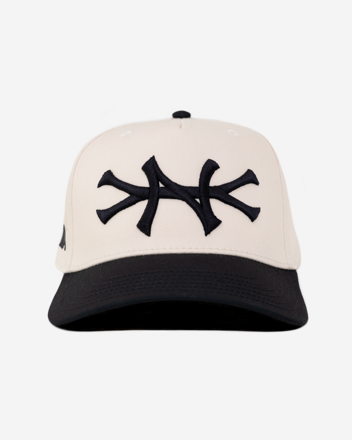 Boné oMA Studios New York Curved Brim (Creme)