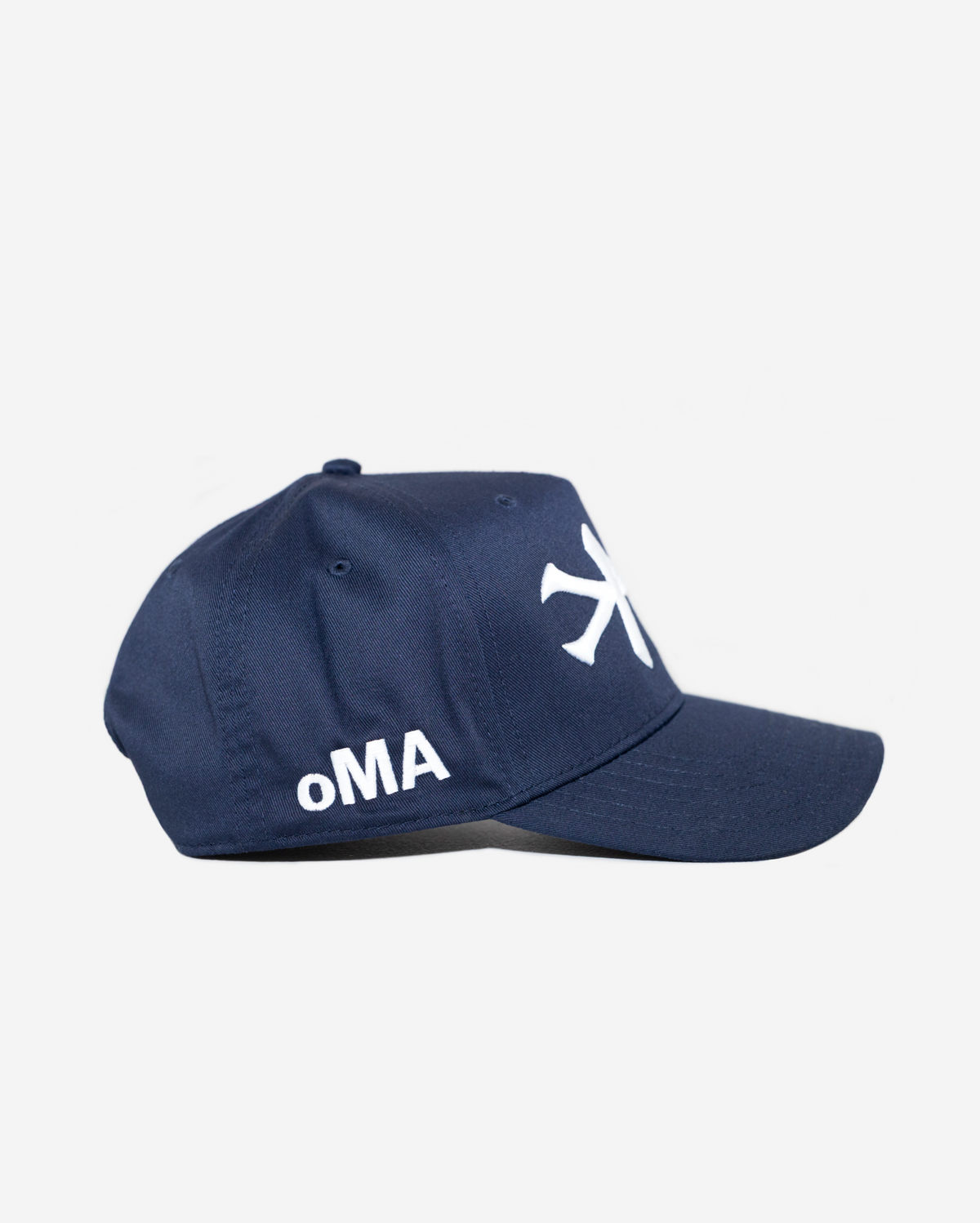 Boné oMA Studios New York Curved Brim (Azul Marinho)